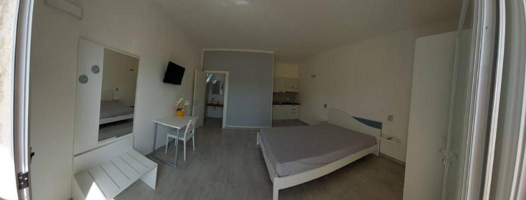 Briciola'S Rooms Порто-Чезарео Экстерьер фото