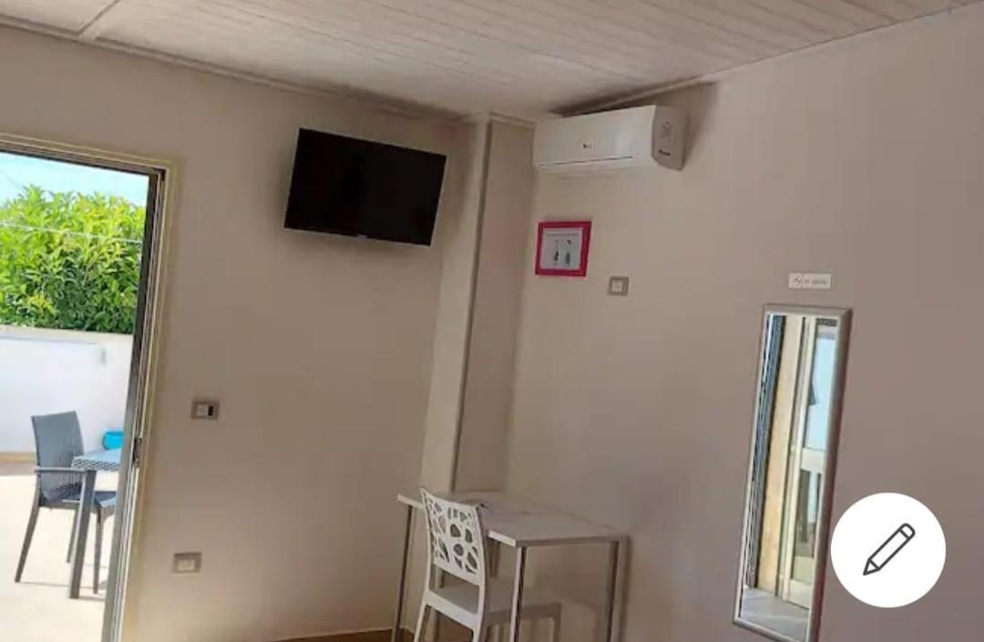 Briciola'S Rooms Порто-Чезарео Экстерьер фото
